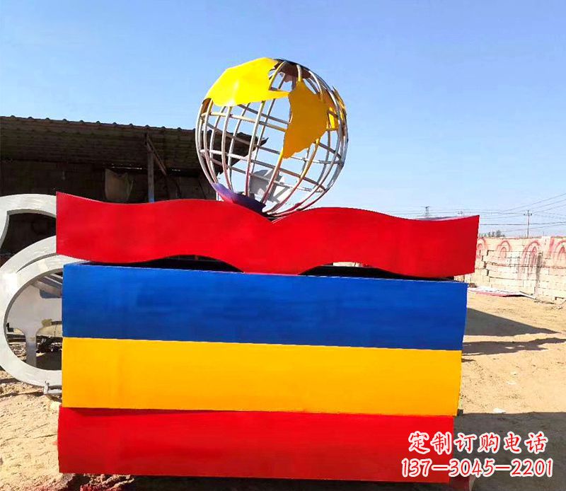 杭州不锈钢地球雕塑——象征地球的美丽与和谐