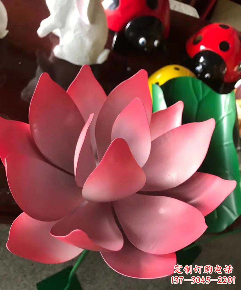 杭州不锈钢荷花雕塑古典之美永恒不变