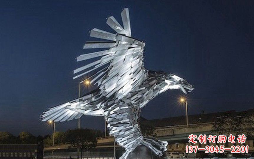 杭州金色老鹰展翅飞翔——不锈钢老鹰抓球广场景观雕塑