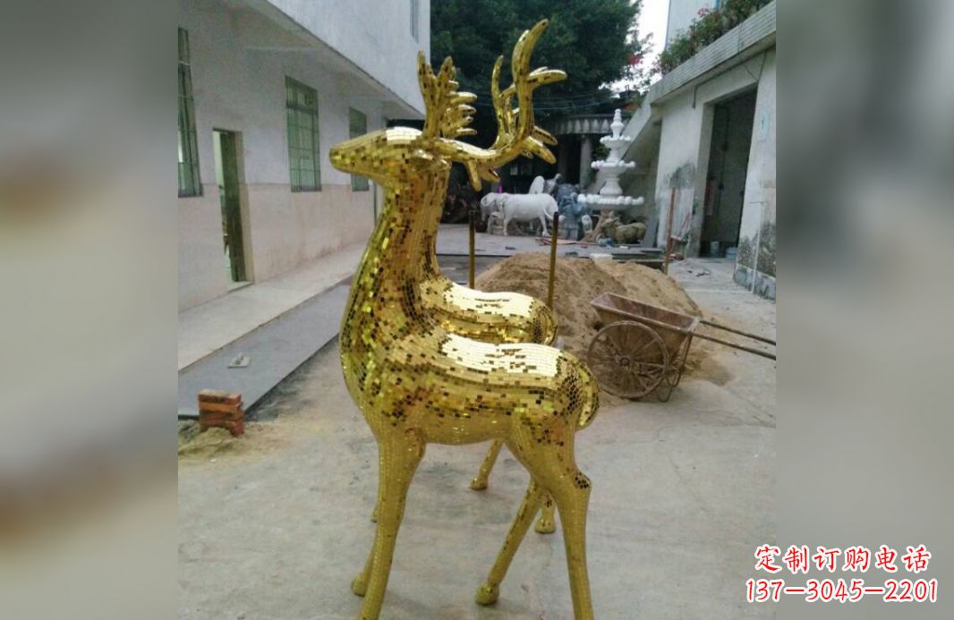 杭州不锈钢鹿公园的动物雕塑