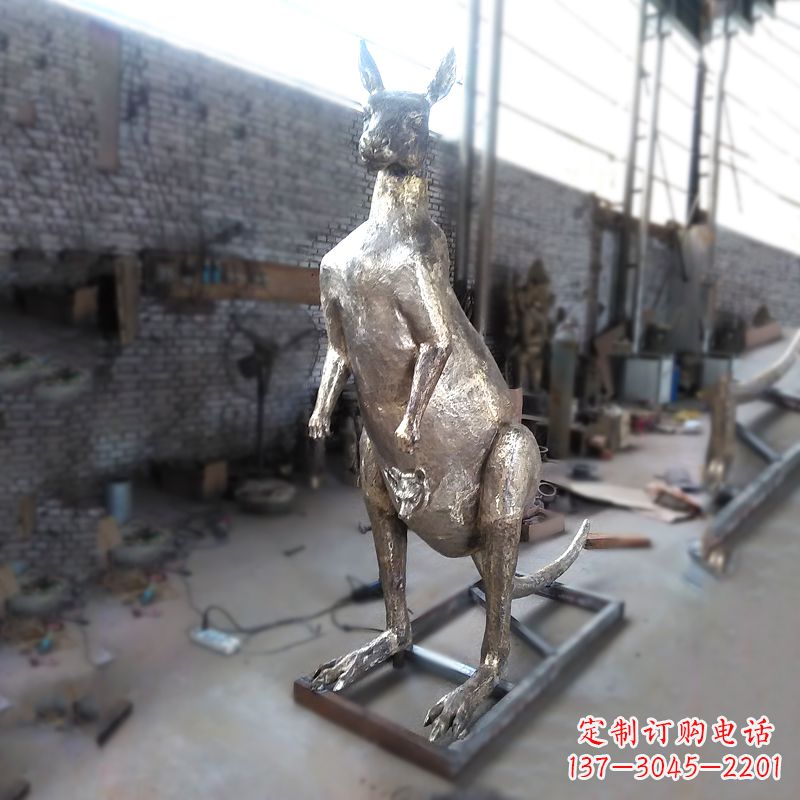 杭州纯铜铸造的袋鼠雕塑