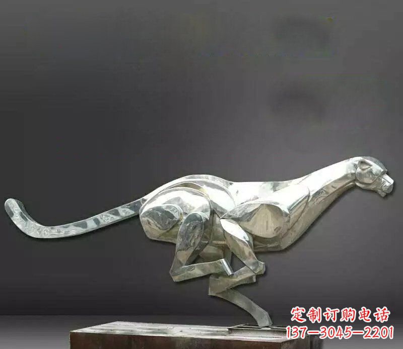 杭州公园不锈钢奔跑的豹子动物雕塑