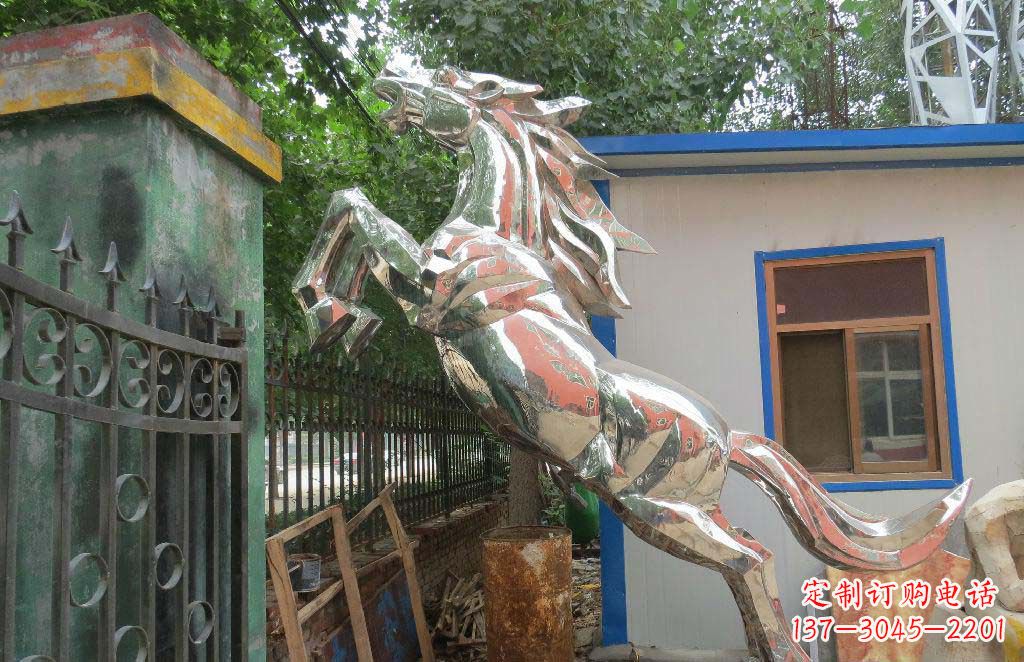 杭州优雅凌厉的不锈钢奔跑马雕塑