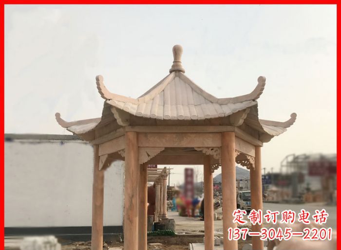 杭州晚霞红公园六角石雕凉亭