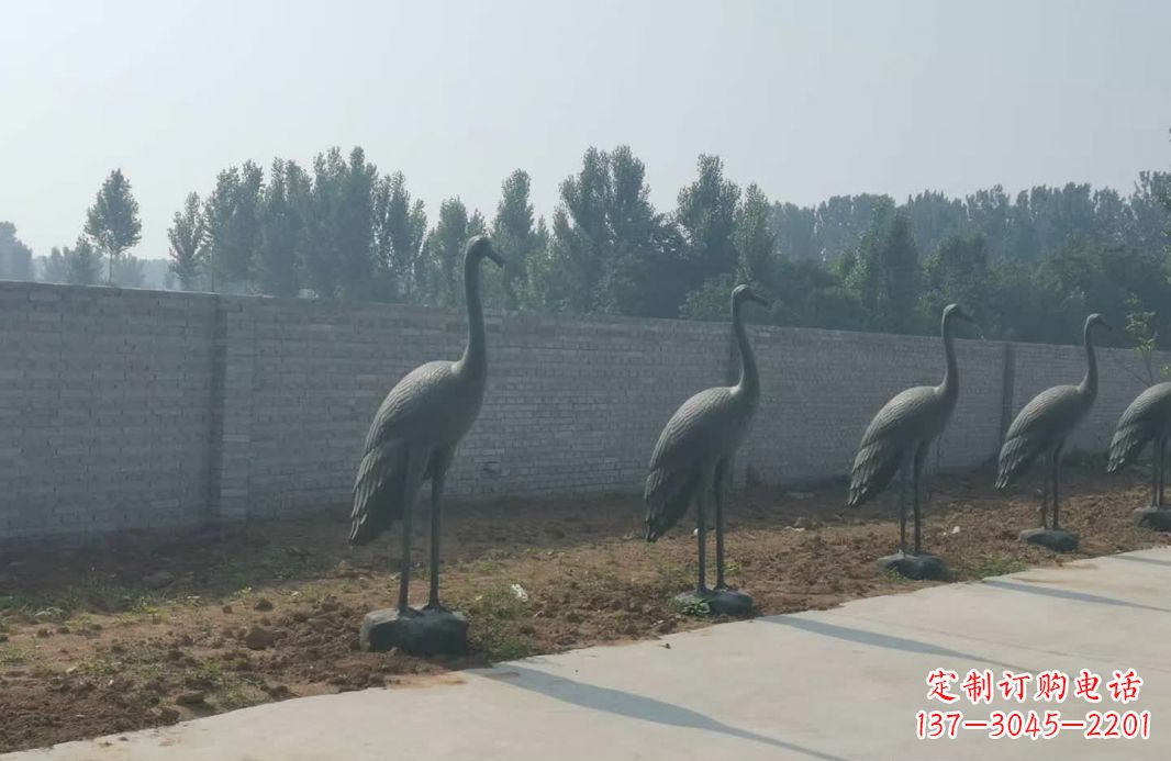 杭州仙鹤抽象铜雕
