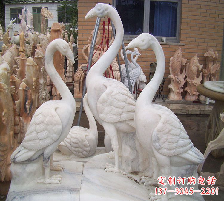杭州仙鹤衔树枝 石雕