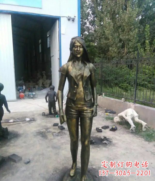 杭州现代美女广场人物铜雕