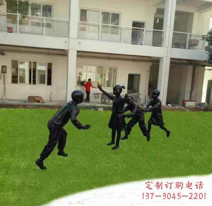 杭州校园儿童玩老鹰捉小鸡铜雕