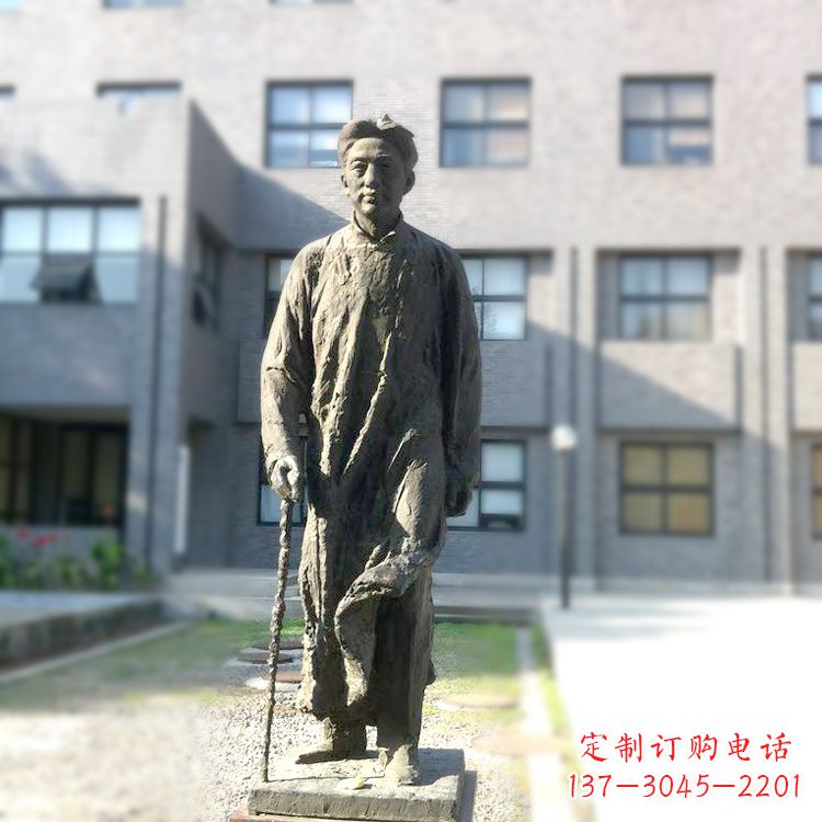 杭州校园名人徐悲鸿雕塑